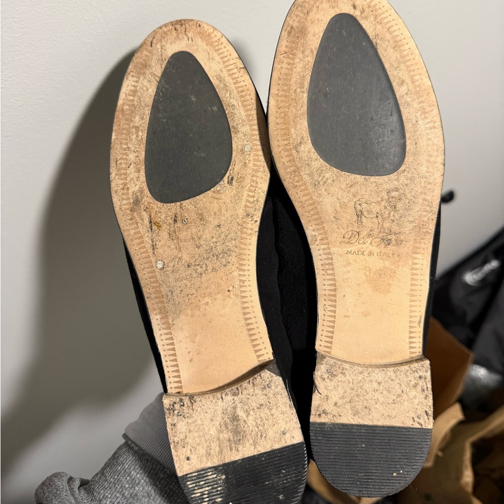 EXCELLENT CONDITION Classic Black and White Women’s Slip-On Loafers - Picture 4 of 4